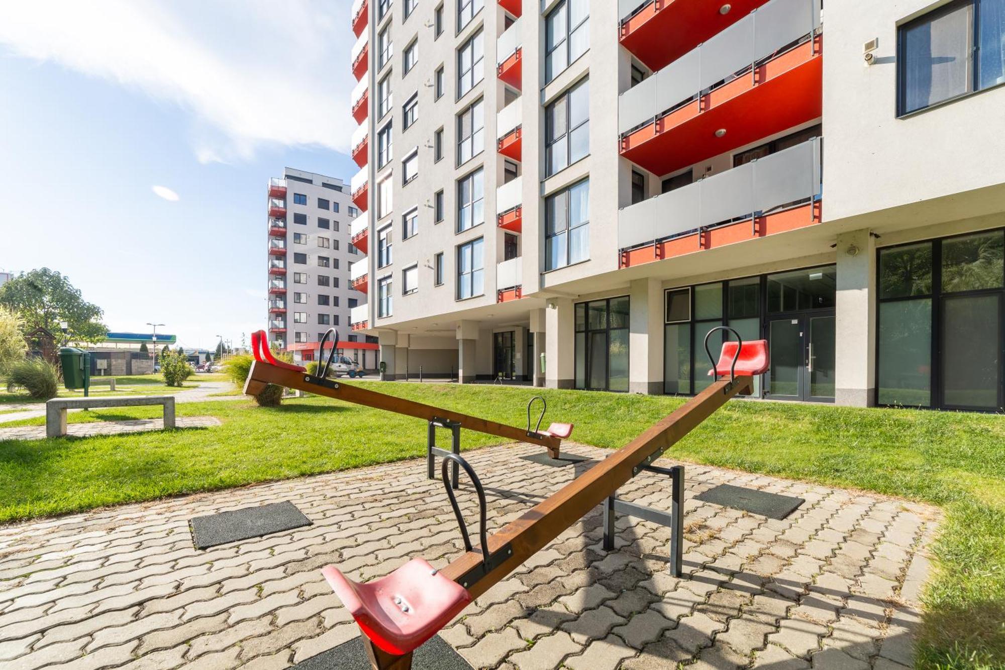 Ari Blue Apartment Ared In Kaufland Complex Αράντ Εξωτερικό φωτογραφία