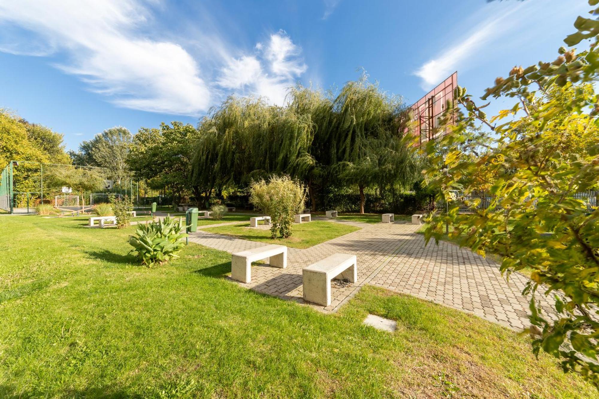 Ari Blue Apartment Ared In Kaufland Complex Αράντ Εξωτερικό φωτογραφία